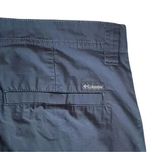 Columbia Sportswear Men’s Dark Gray Cotton Shorts Size 36W - Great Condition